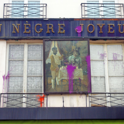 L'enseigne  "Au nègre joyeux" attaquée